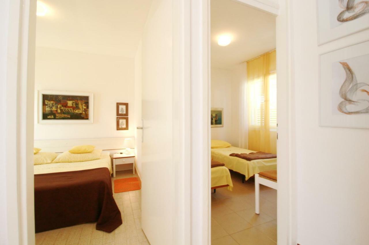 Apartment Dada Petrcane Exterior foto